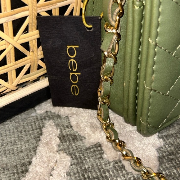 NWT Bebe Diamond quilted crossbody bag - Picture 5 of 9